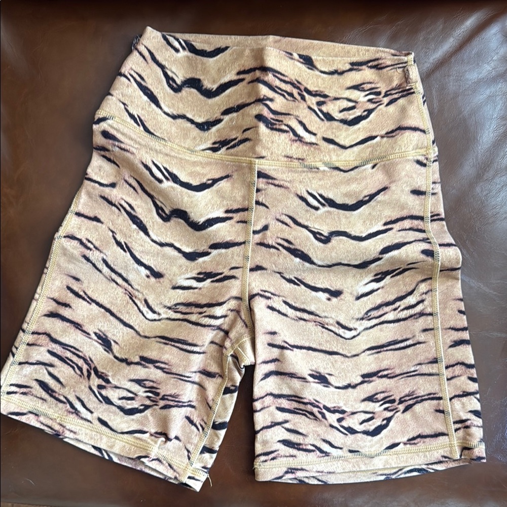 WeWoreWhat Tiger Print Women's Shorts
